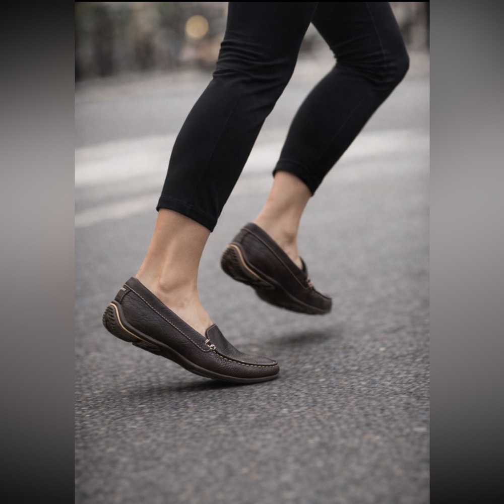 Women's Black Leather Slip-On Loafers With Adiprene